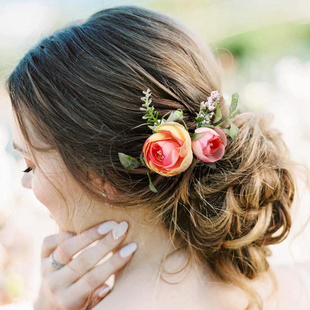 hair-flowers-the-beauty-and-versatility this blog is very charming and edifying about hair flowers.