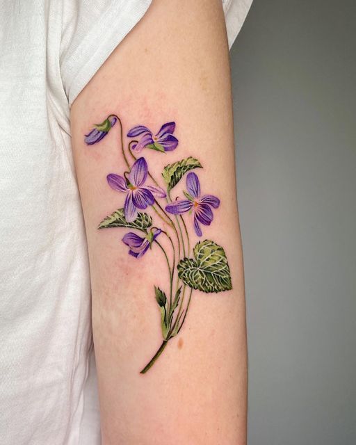 exploring-tattoos-of-violet-flowers-unveiling-the-beauty this blog is very interesting and creative about tattoos of violets flowers.