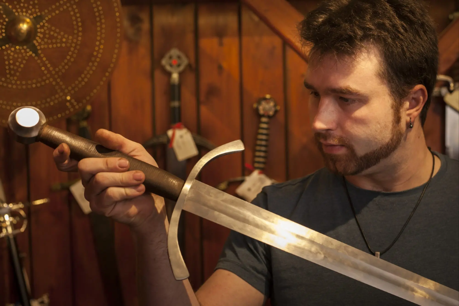 pelage-sword-maker-an-overview-of-sword-making-art this blog is very fascinating about pelage sword maker.